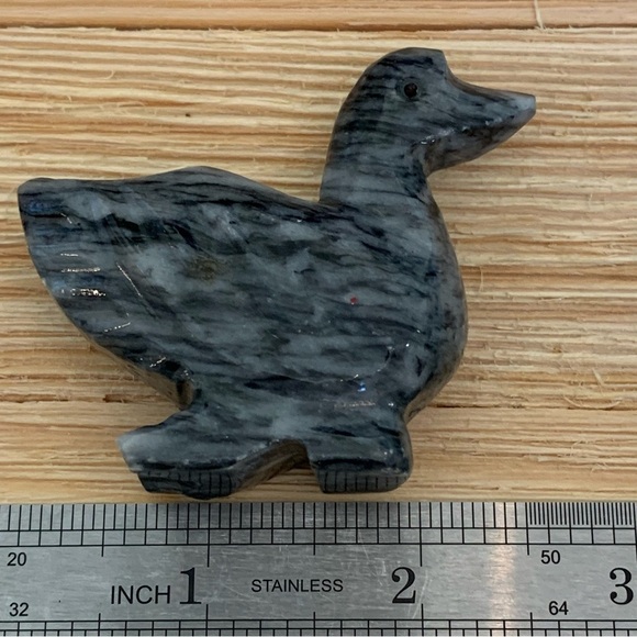 Natural Marble Carved Duck Figurine Bird Figure Carving Polished Pocket Pet 2.5" - Picture 11 of 12
